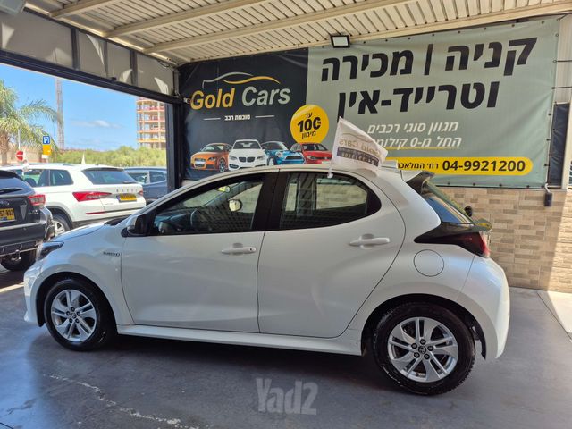 טויוטה יאריס