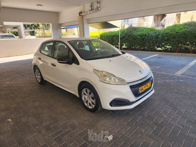 פיג'ו 208
