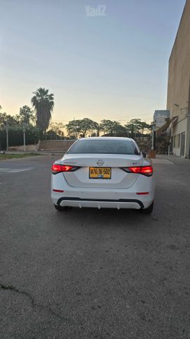 ניסאן סנטרה