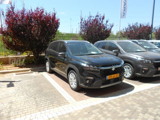 סוזוקי S-Cross
