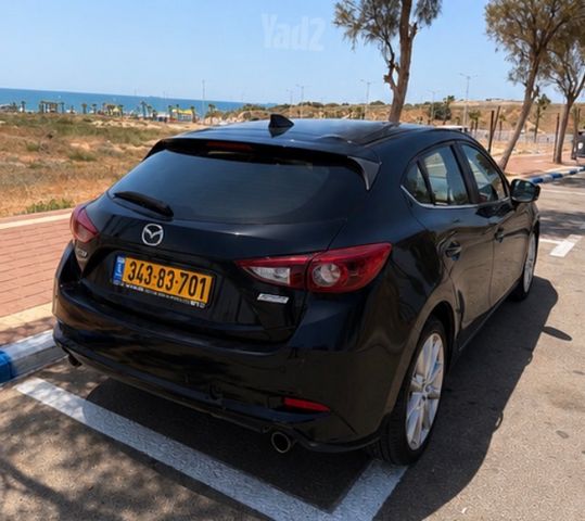 מודעת רכב מאזדה 3