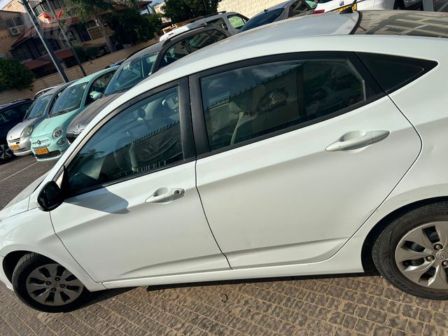 מודעת רכב יונדאי אקסנט i25