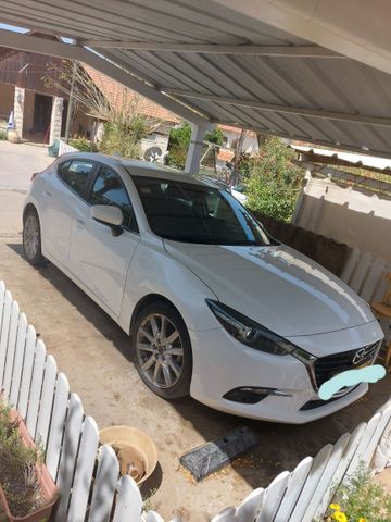 מודעת רכב מאזדה 3