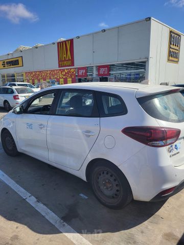 מודעת רכב קיה קארנס