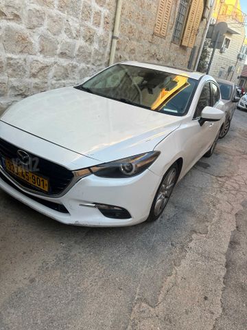 מודעת רכב מאזדה 3
