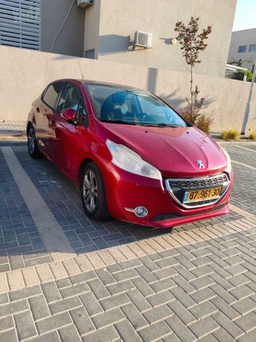 פיג'ו 208