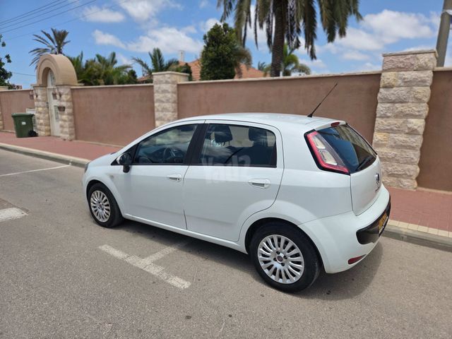מודעת רכב פיאט פונטו