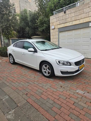 וולוו S60