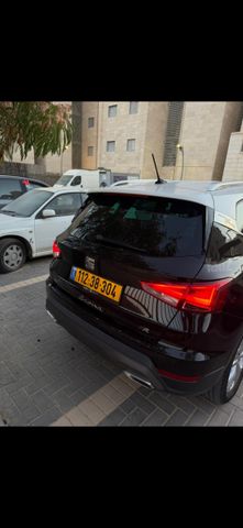 סיאט ארונה