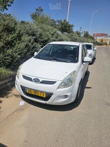 מודעת רכב יונדאי i20