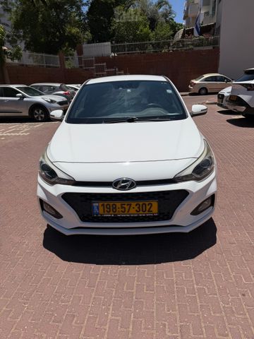 מודעת רכב יונדאי i20