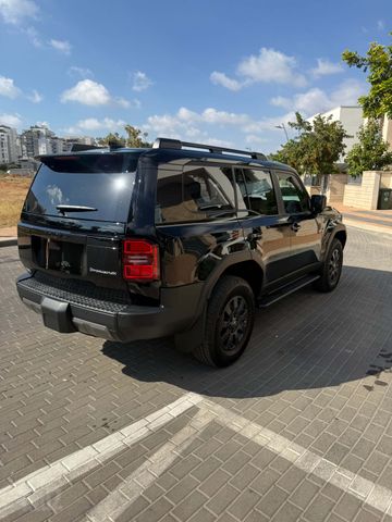 טויוטה לנד קרוזר