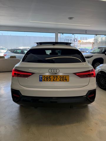 אאודי Q3
