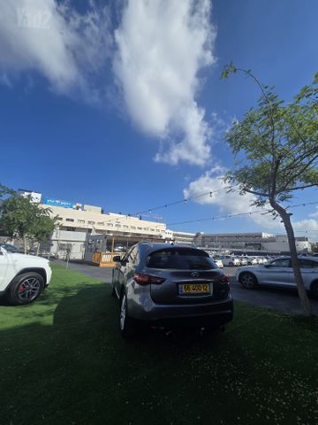 אינפיניטי FX37