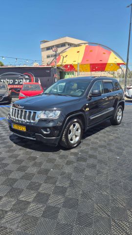 מודעת רכב ג'יפ גרנד צ'ירוקי