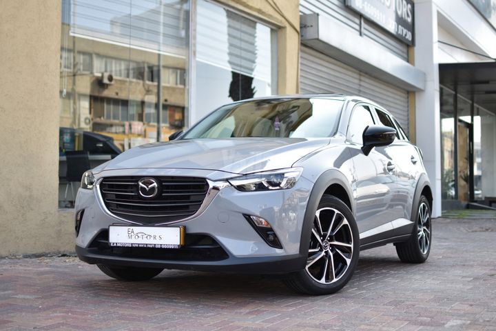 מודעת רכב מאזדה CX-3