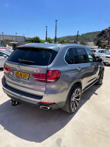 ב מ וו X5