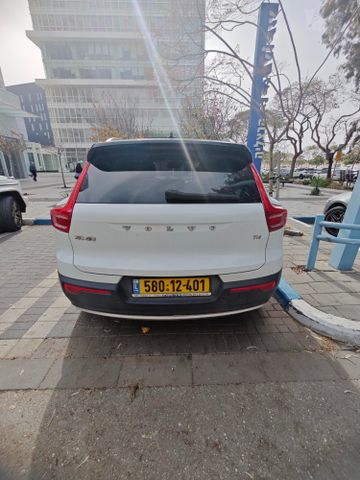 וולוו XC40