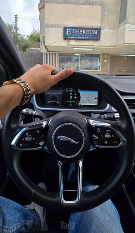 מודעת רכב יגואר I-Pace