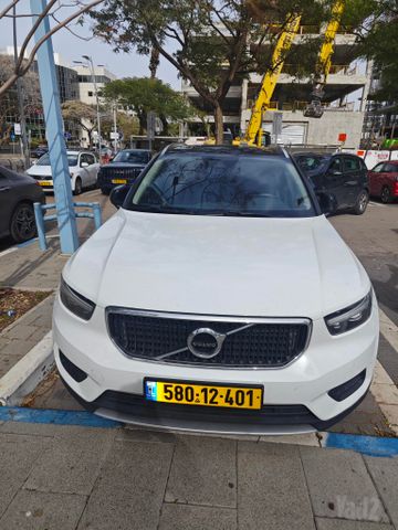 וולוו XC40