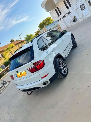 ב מ וו X5