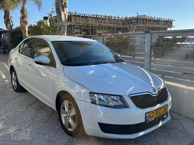 סקודה אוקטביה