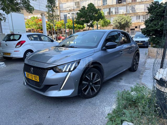 פיג'ו 208
