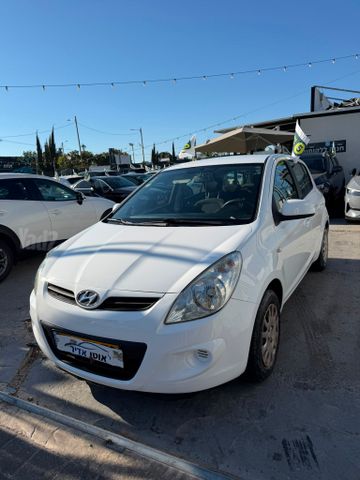 מודעת רכב יונדאי i20