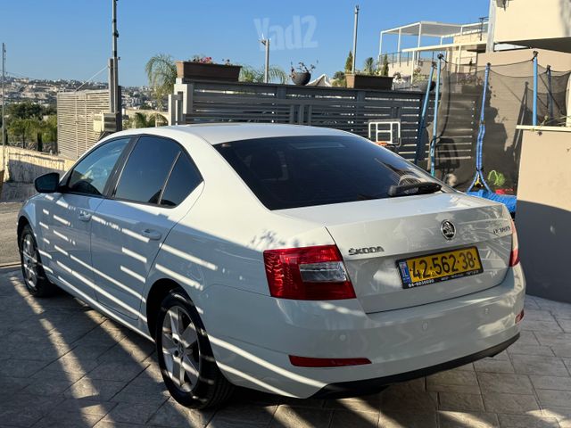 סקודה אוקטביה