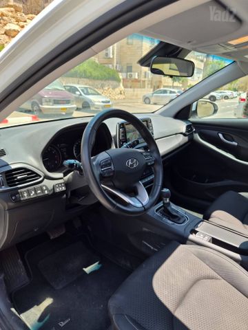 יונדאי i30