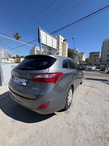יונדאי i30