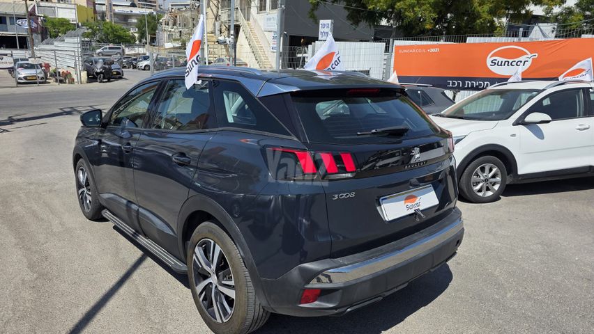 פיג'ו 3008