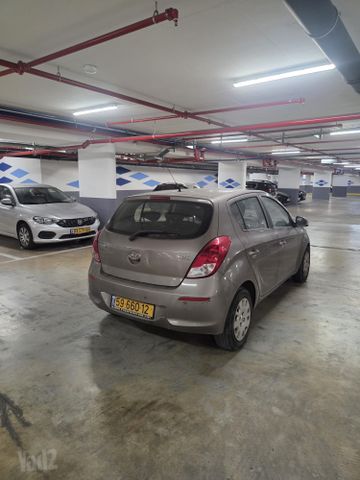 מודעת רכב יונדאי i20