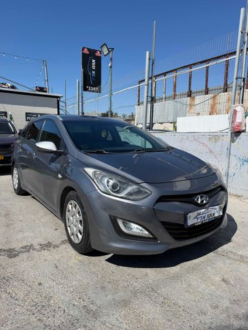 יונדאי i30
