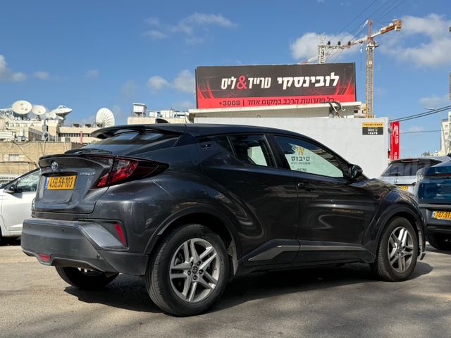 מודעת רכב טויוטה C-HR 2