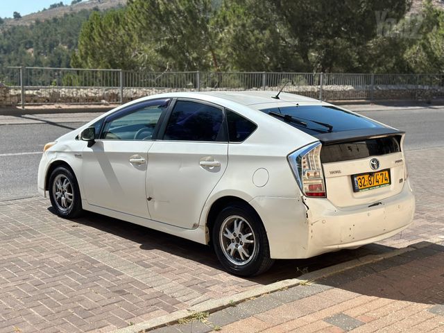 טויוטה פריוס