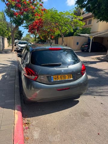 פיג'ו 208