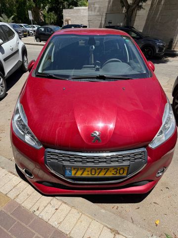 פיג'ו 208