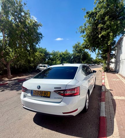 סקודה סופרב