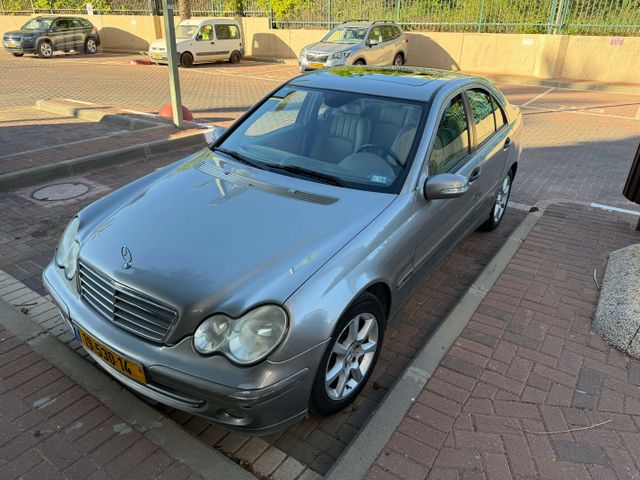 מודעת רכב מרצדס-בנץ C-class