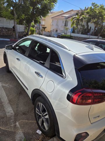 קיה נירו