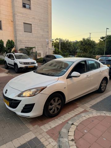 מאזדה 3