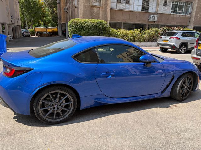 סובארו BRZ