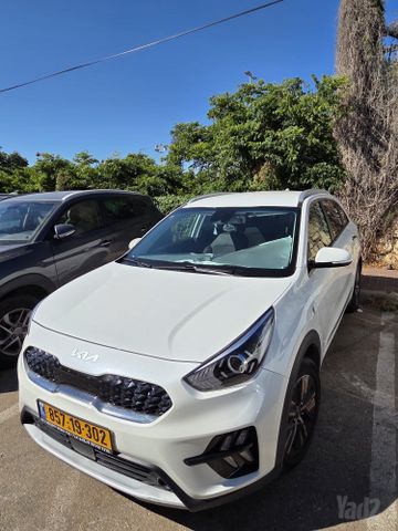 קיה נירו