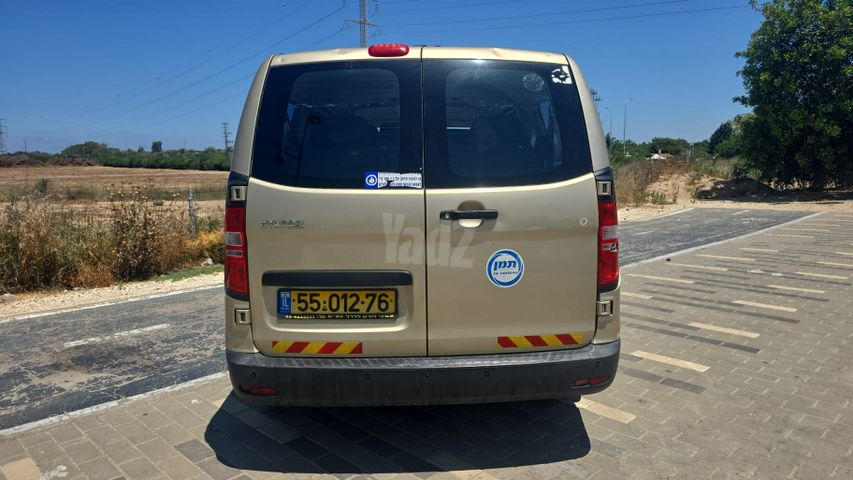 יונדאי H-1 / i800