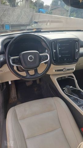 וולוו XC40