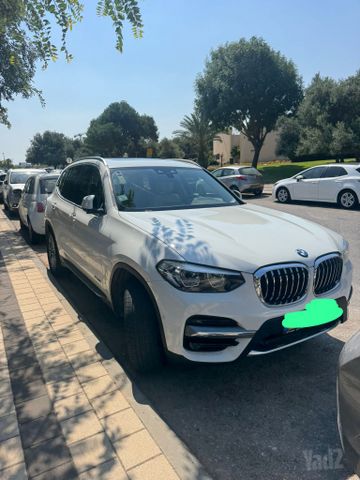 ב מ וו X3