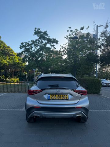 אינפיניטי QX30