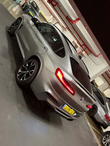 ב מ וו X4 M