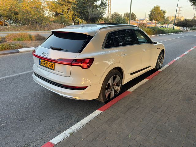 אאודי E-tron